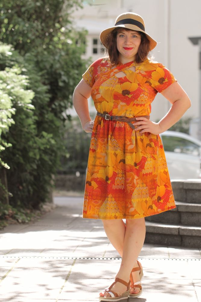 Eigenproduktion "Bohemian Summer" von Graustufen-Stoffe auf Baumwolljersey, Jersey Boho Stoff, orange, gelb